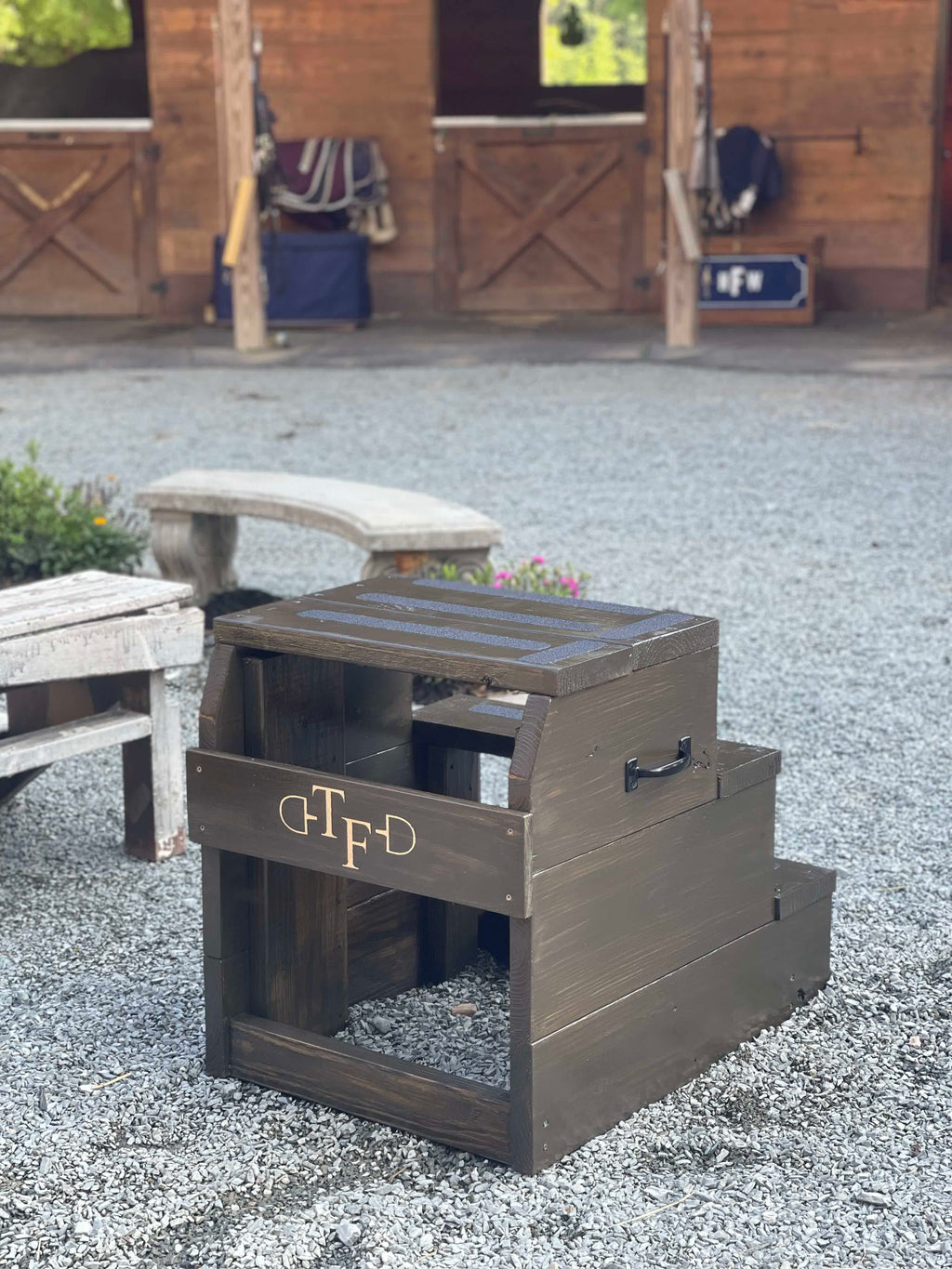 Mounting Block with custom logo